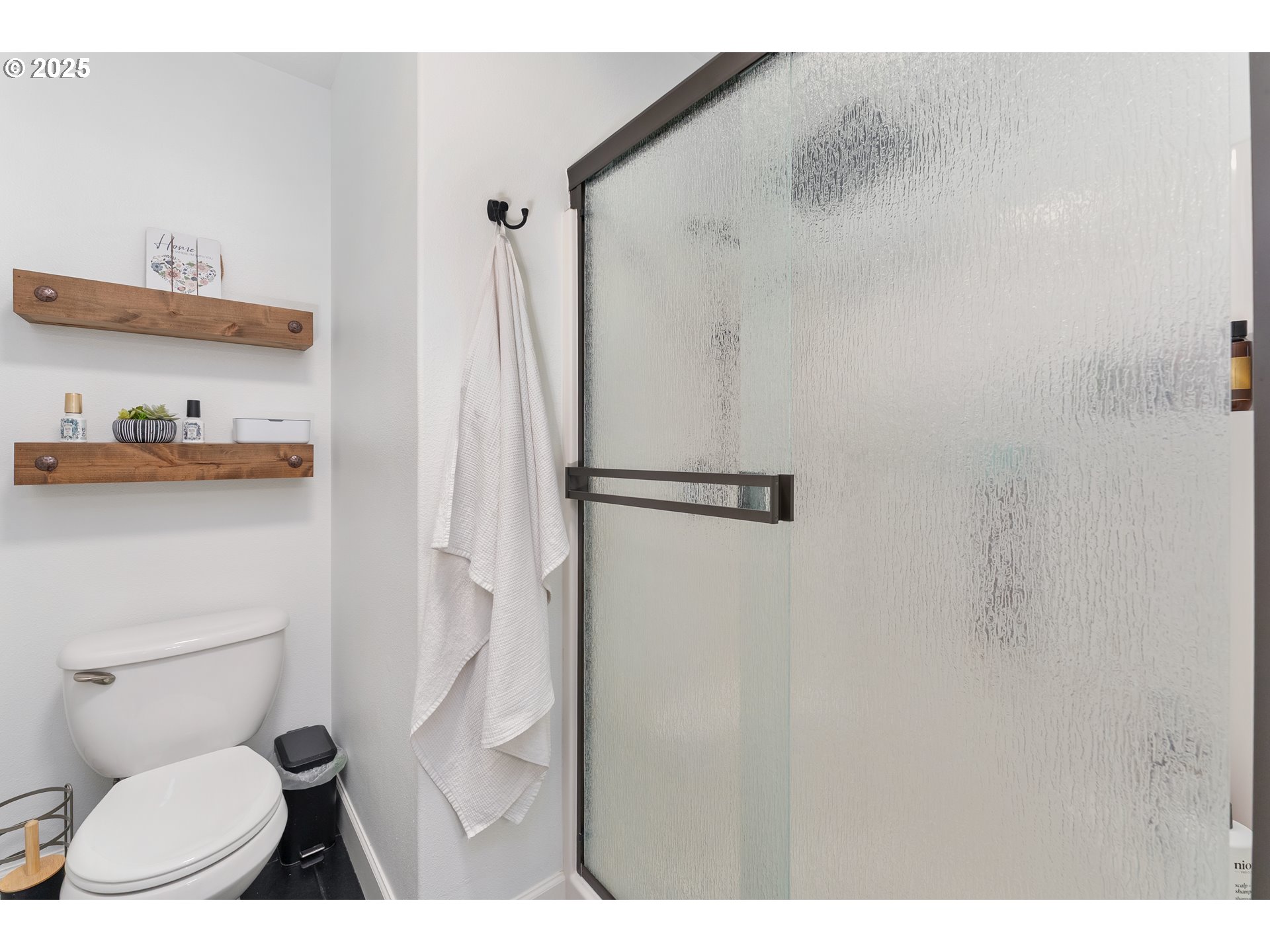 property viewer photo 18