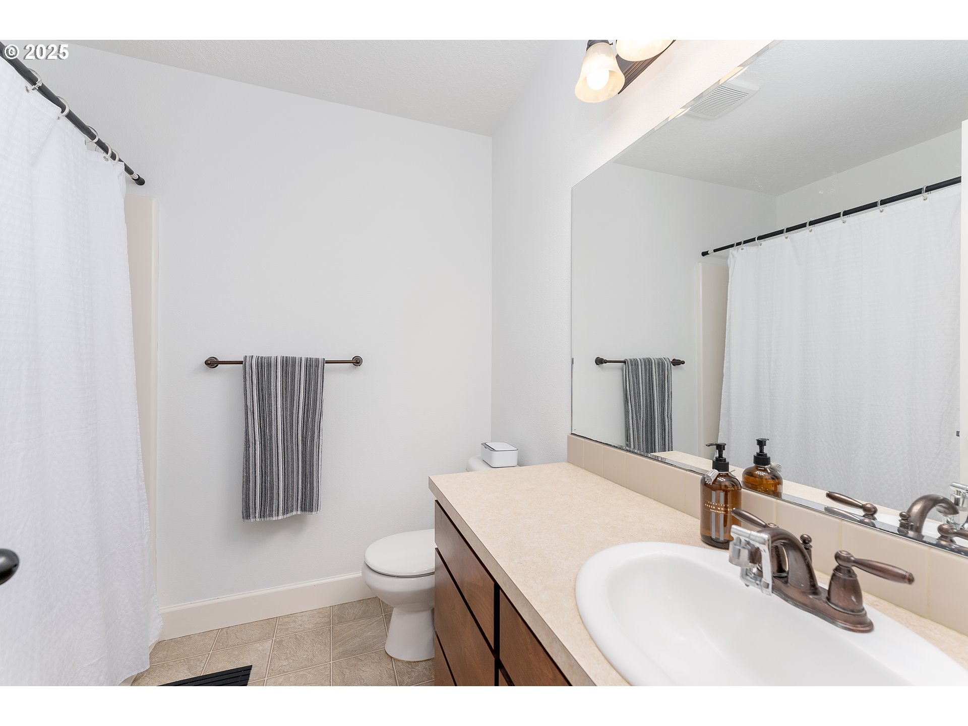 property viewer photo 22