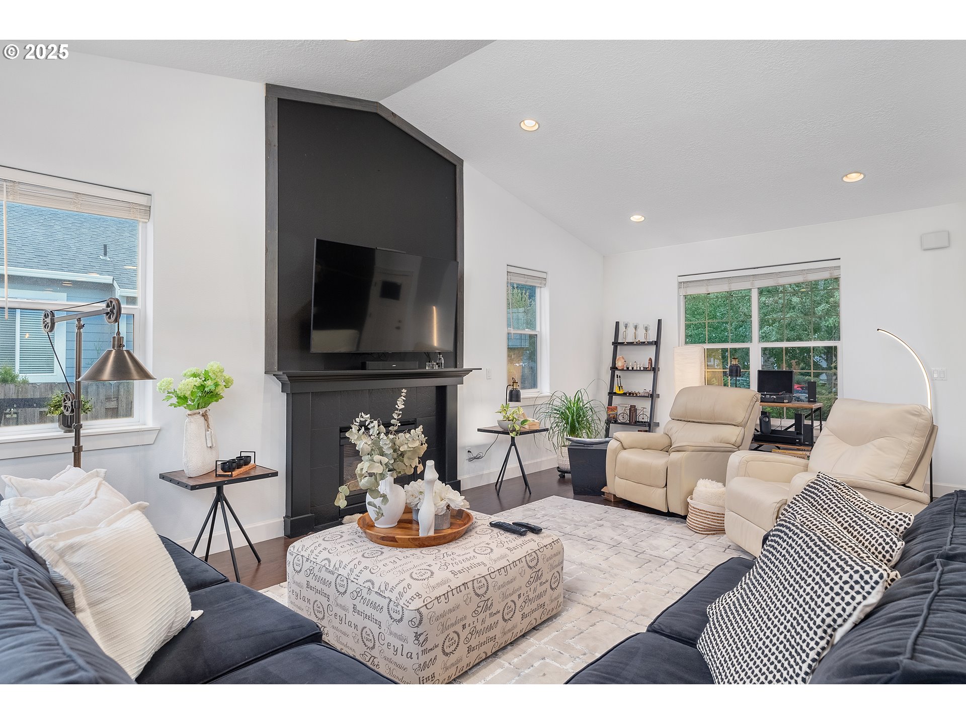 property viewer photo 4
