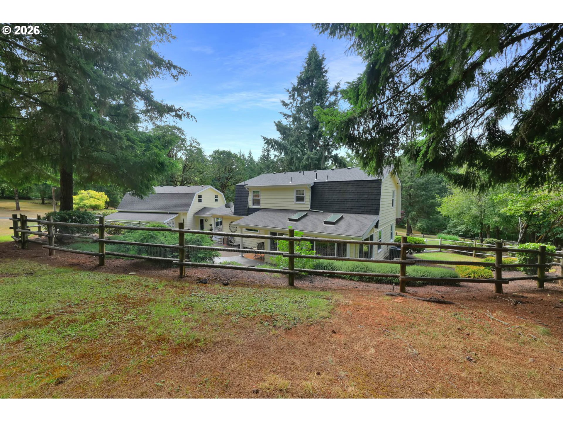 main property photo 28