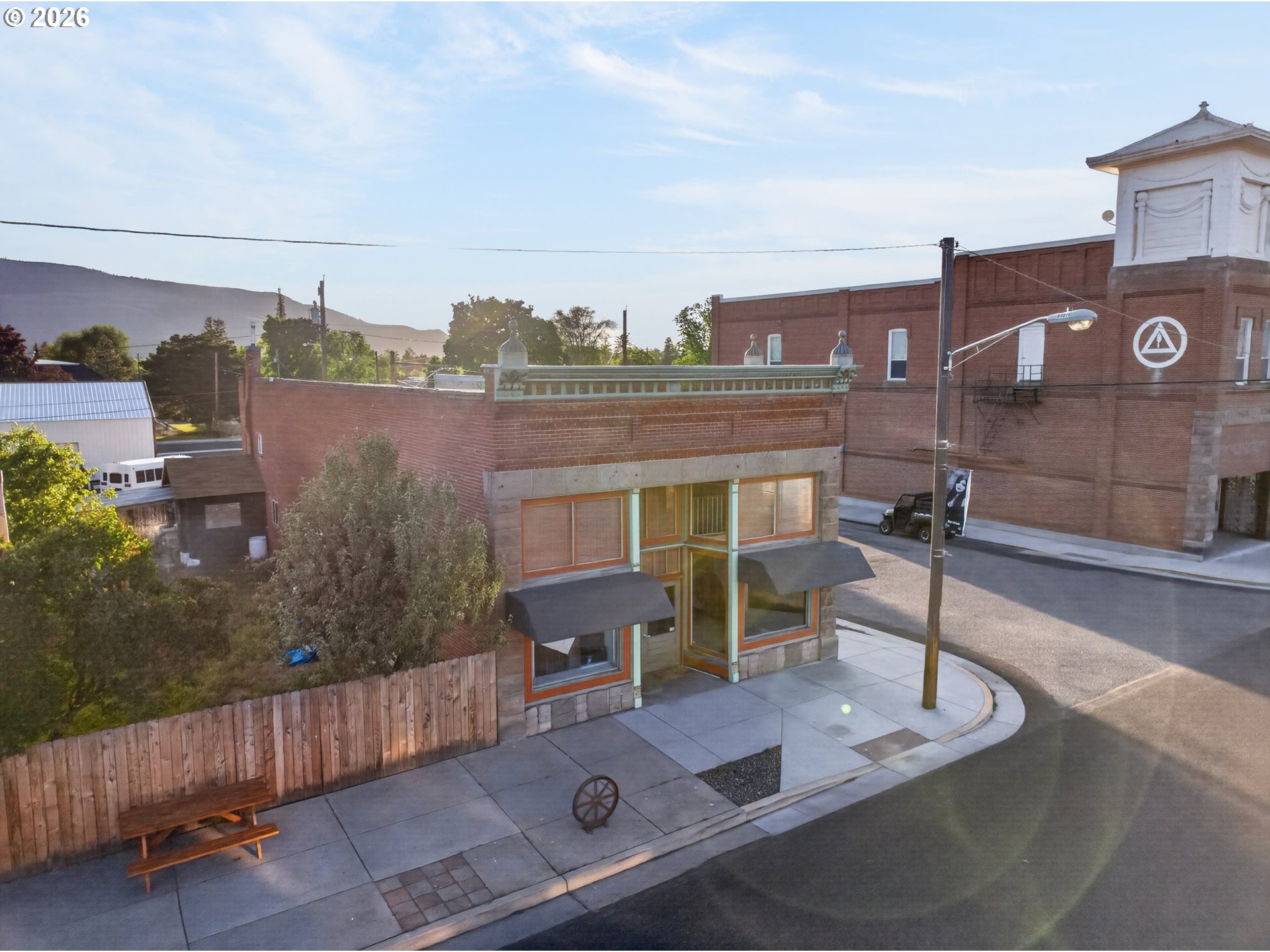 main property photo 2