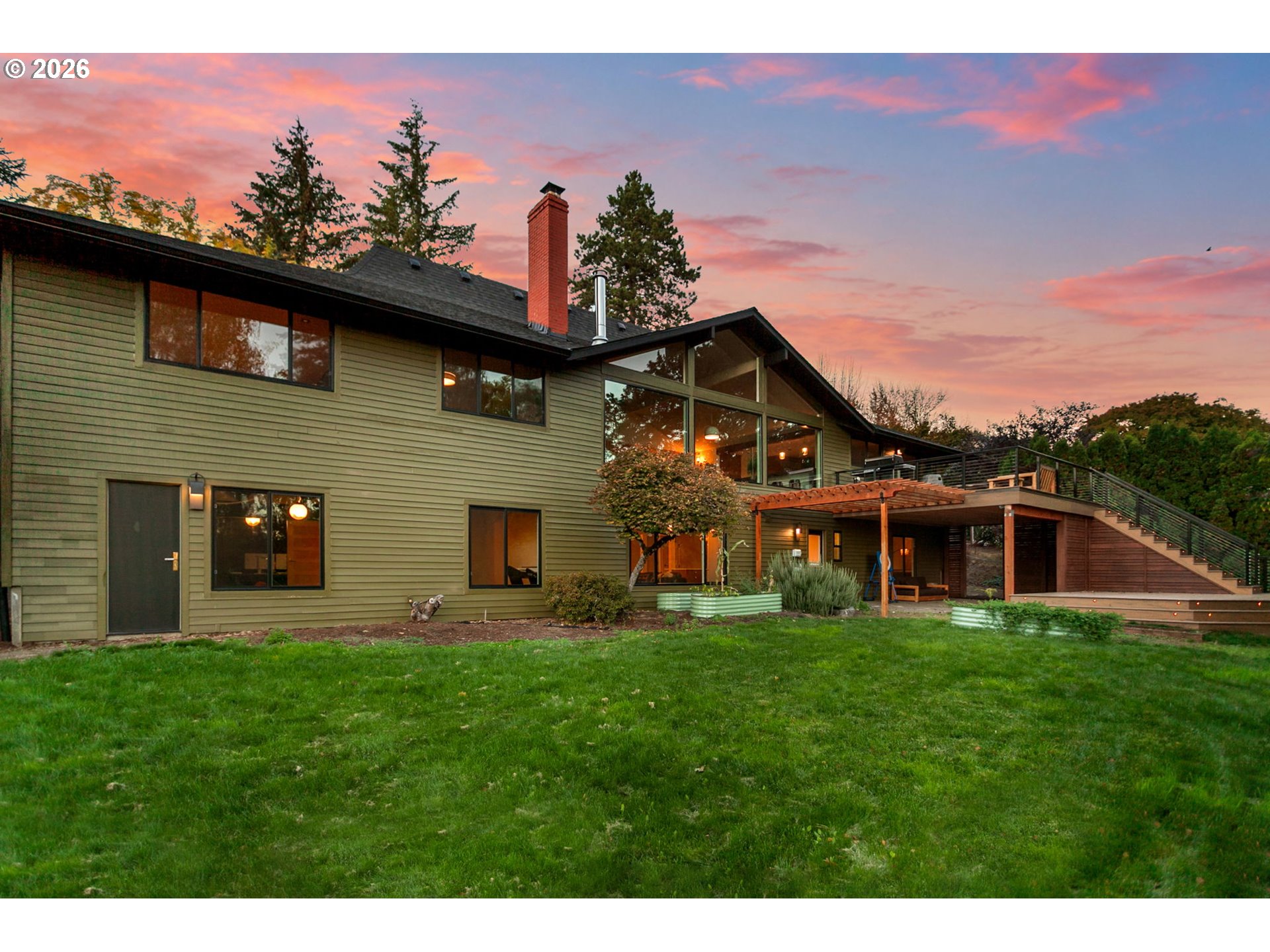 main property photo 40