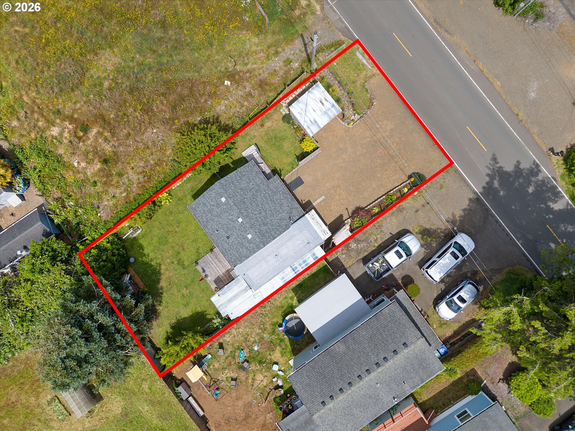 main property photo 32
