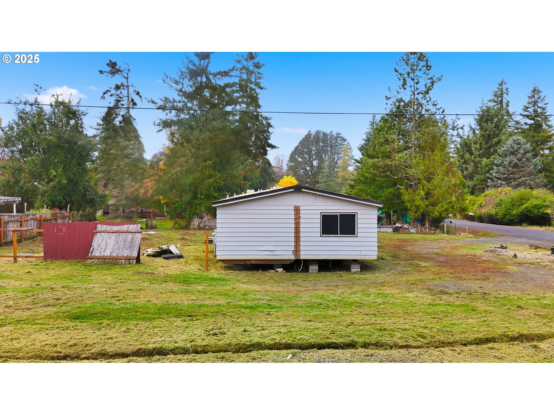 main property photo 3