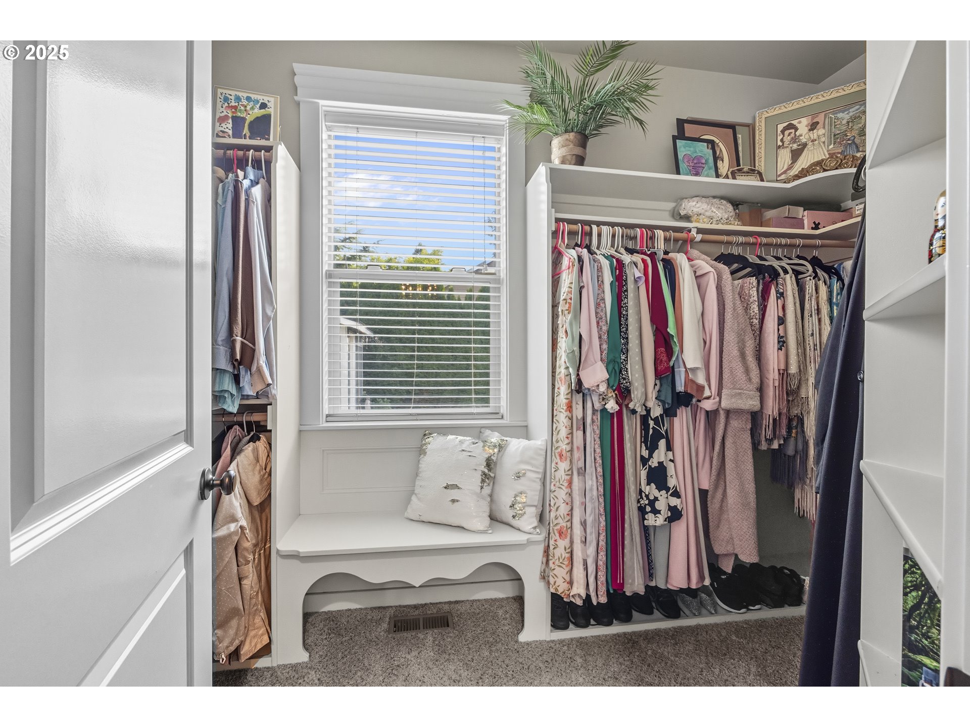 property viewer photo 13