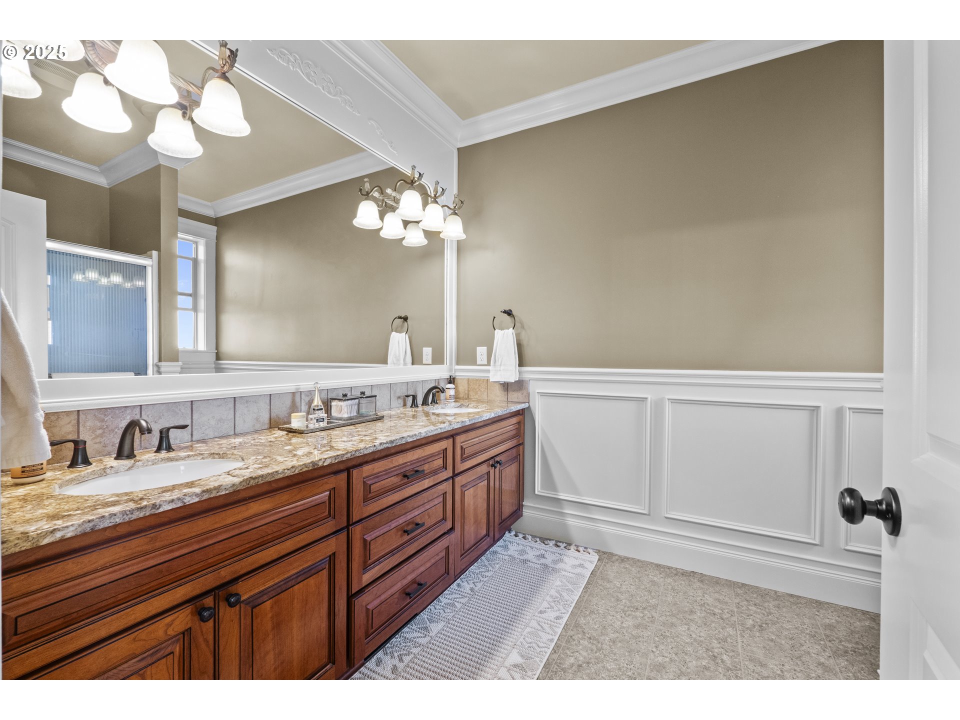 property viewer photo 14