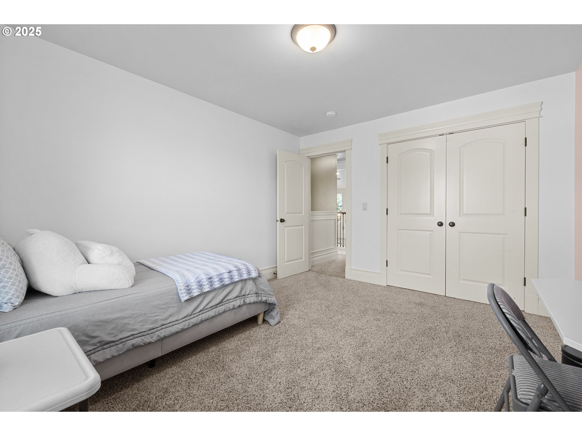 property viewer photo 28