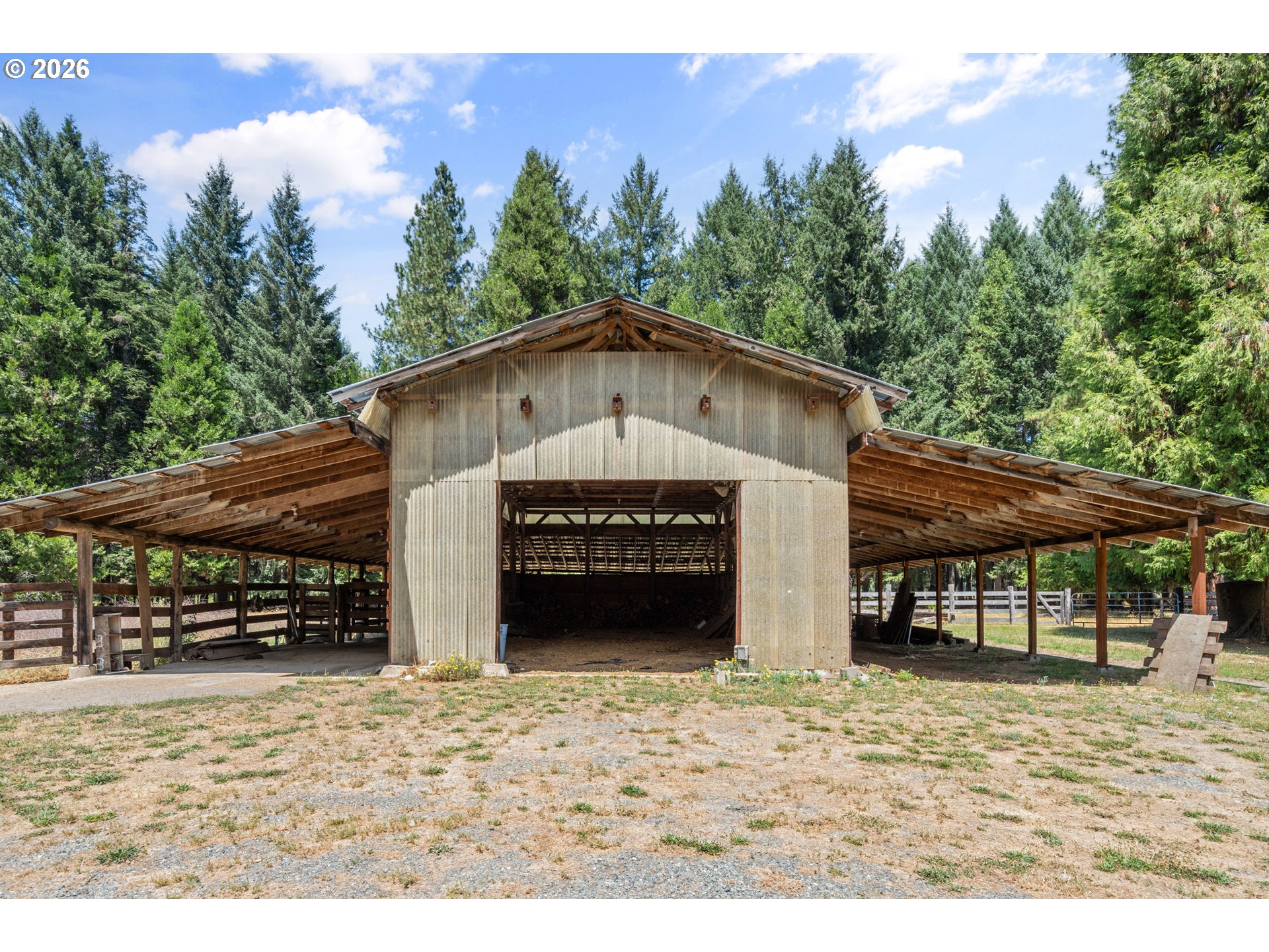 main property photo 28
