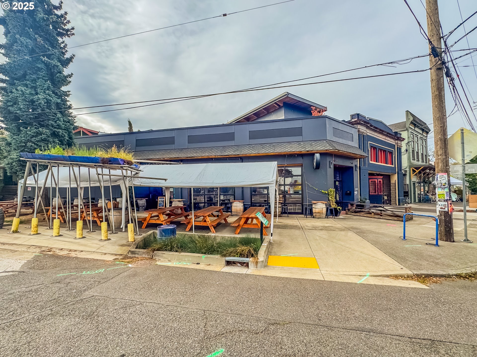 main property photo 19