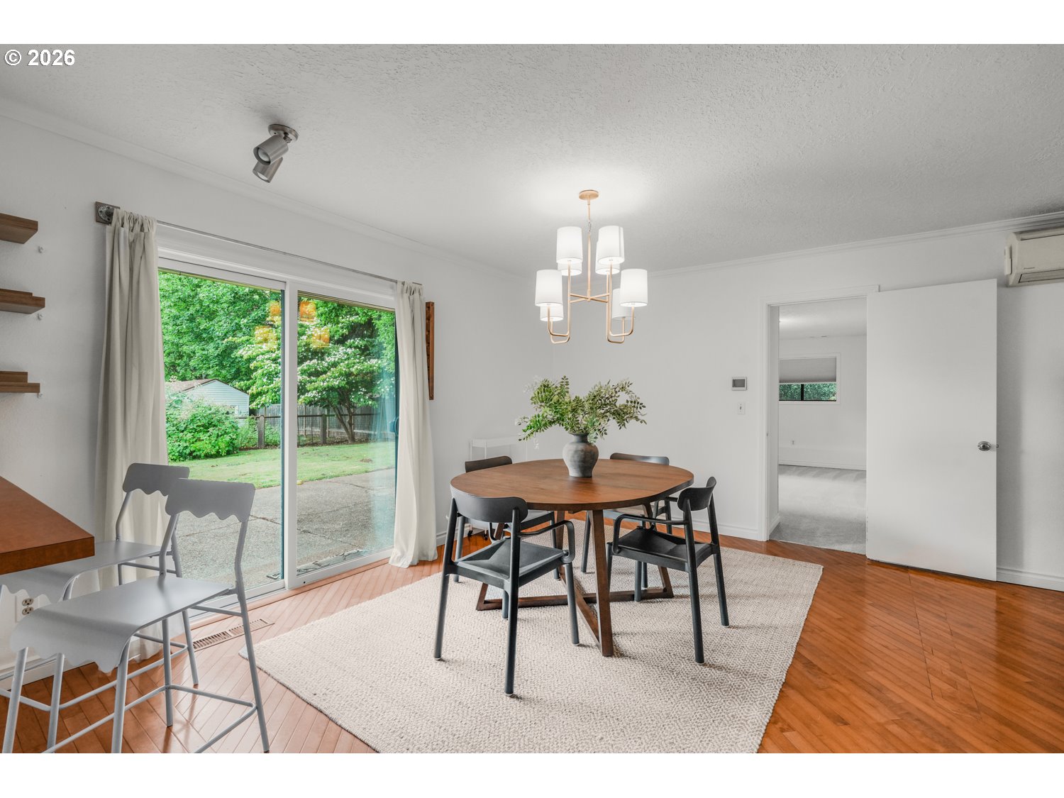 property viewer photo 10