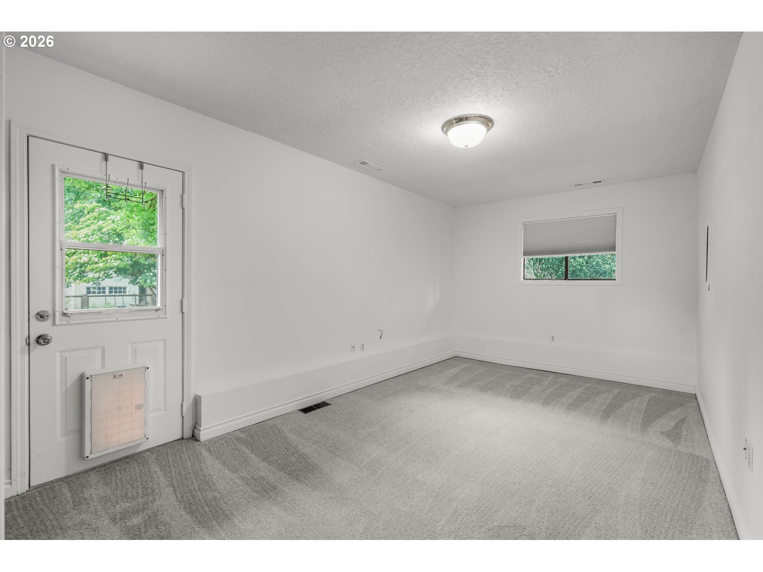 property viewer photo 16