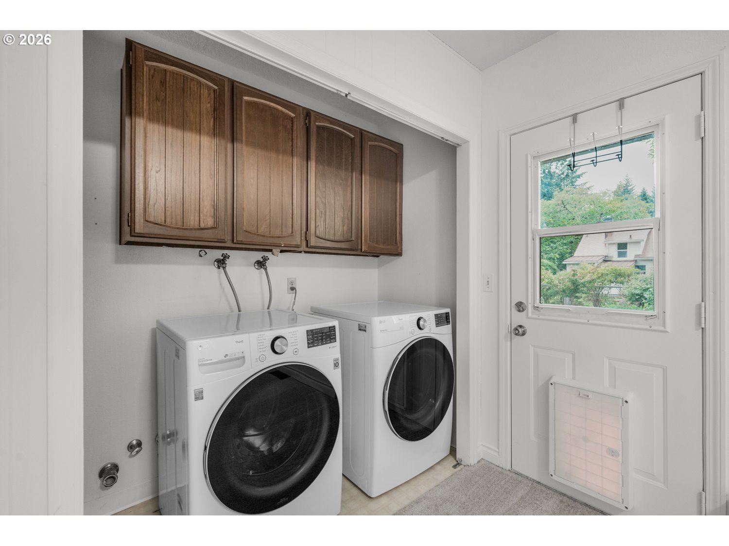 property viewer photo 18