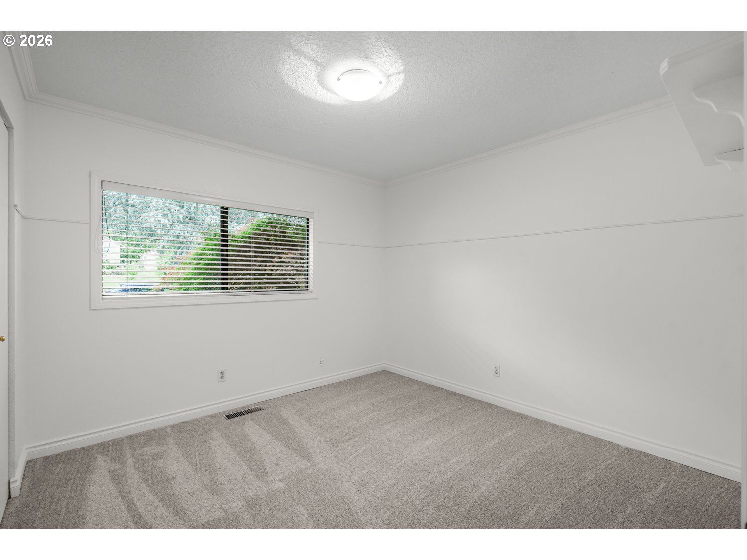 property viewer photo 19