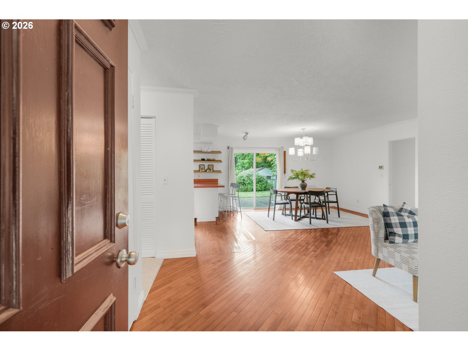 property viewer photo 2