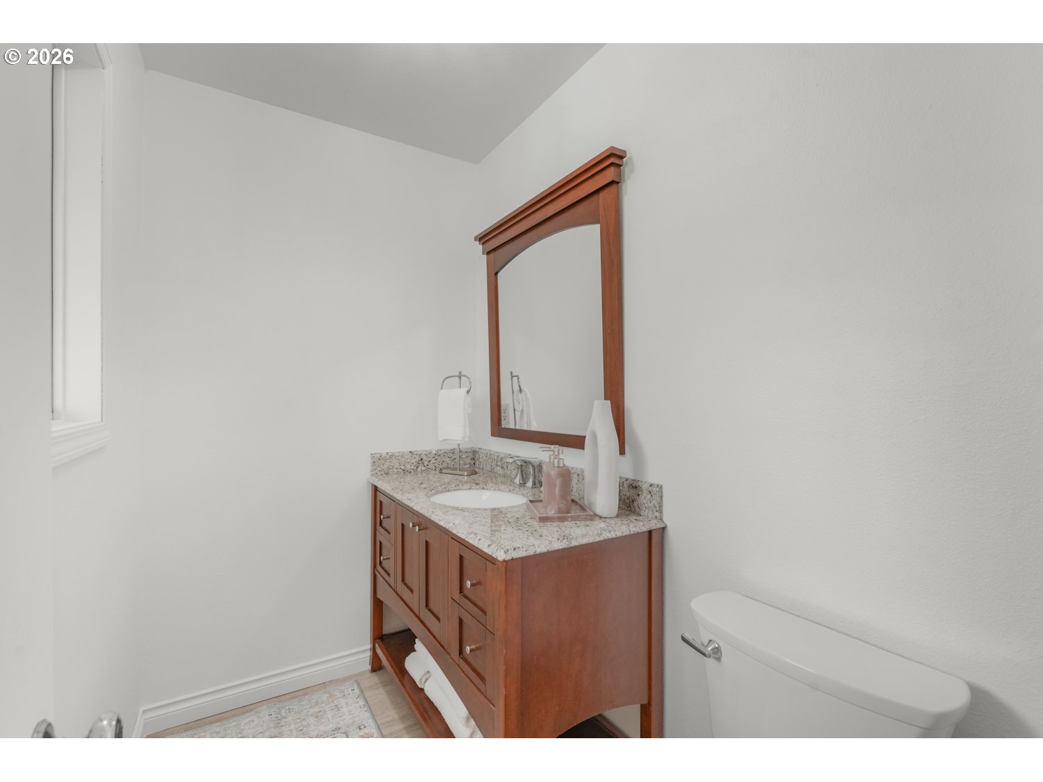 property viewer photo 23