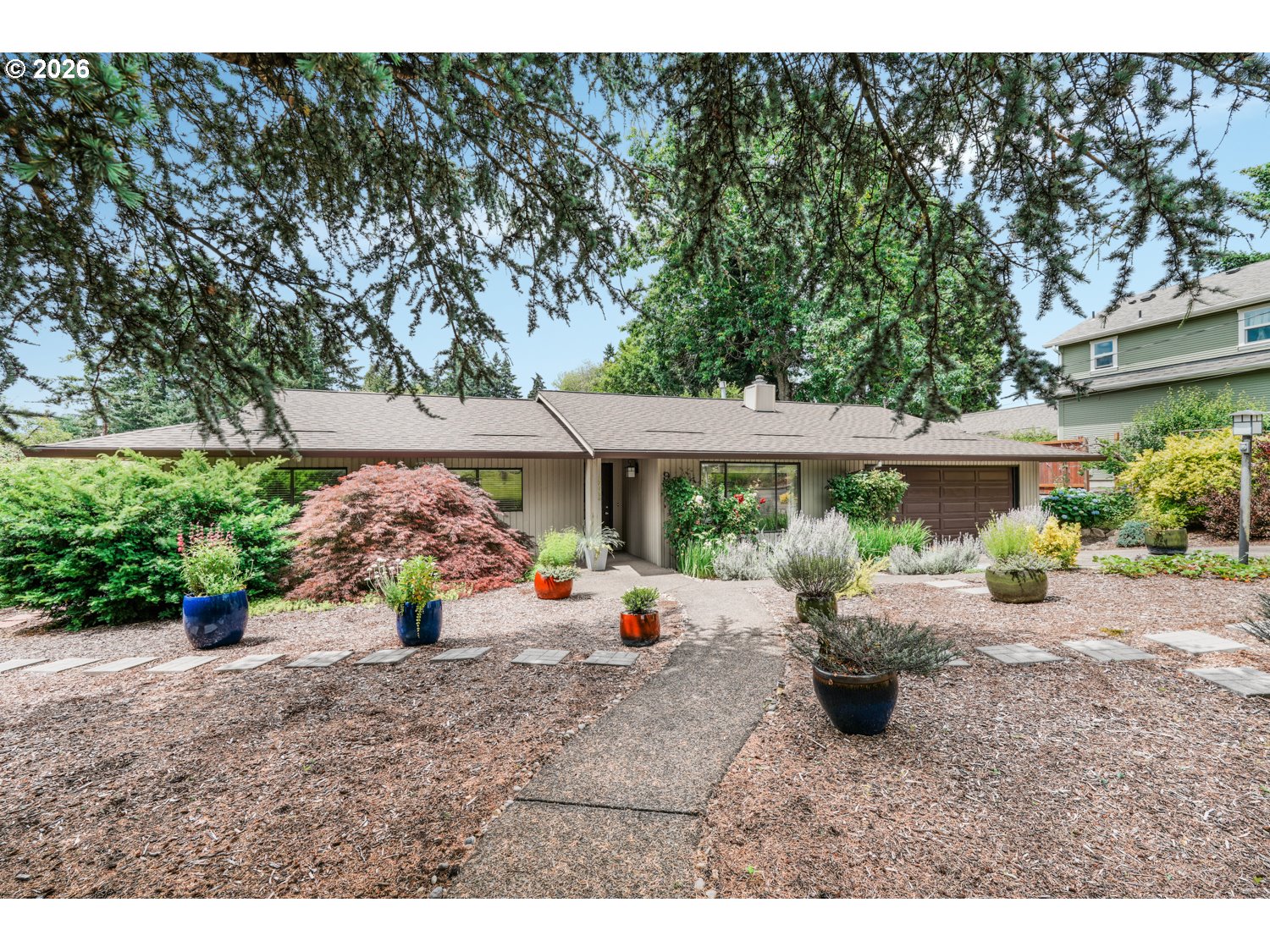 property viewer photo 26