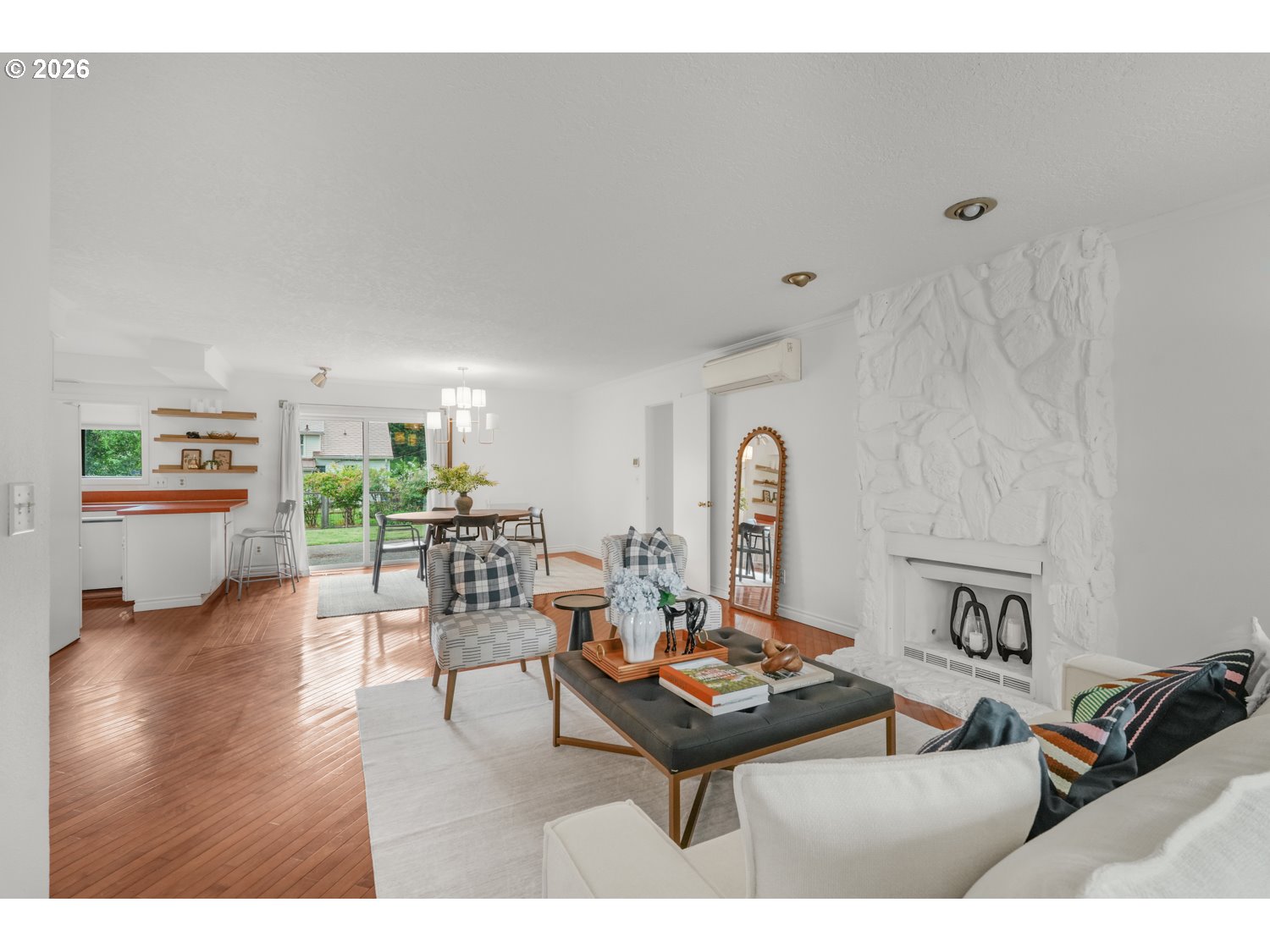 property viewer photo 5