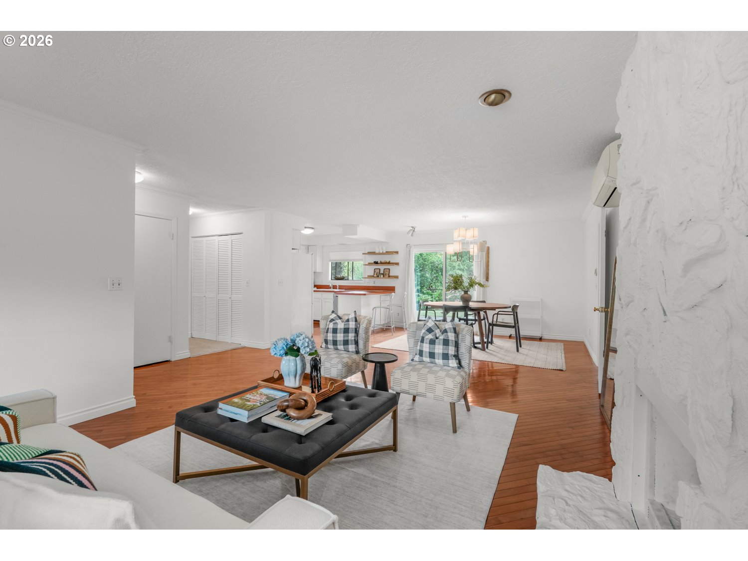 property viewer photo 6
