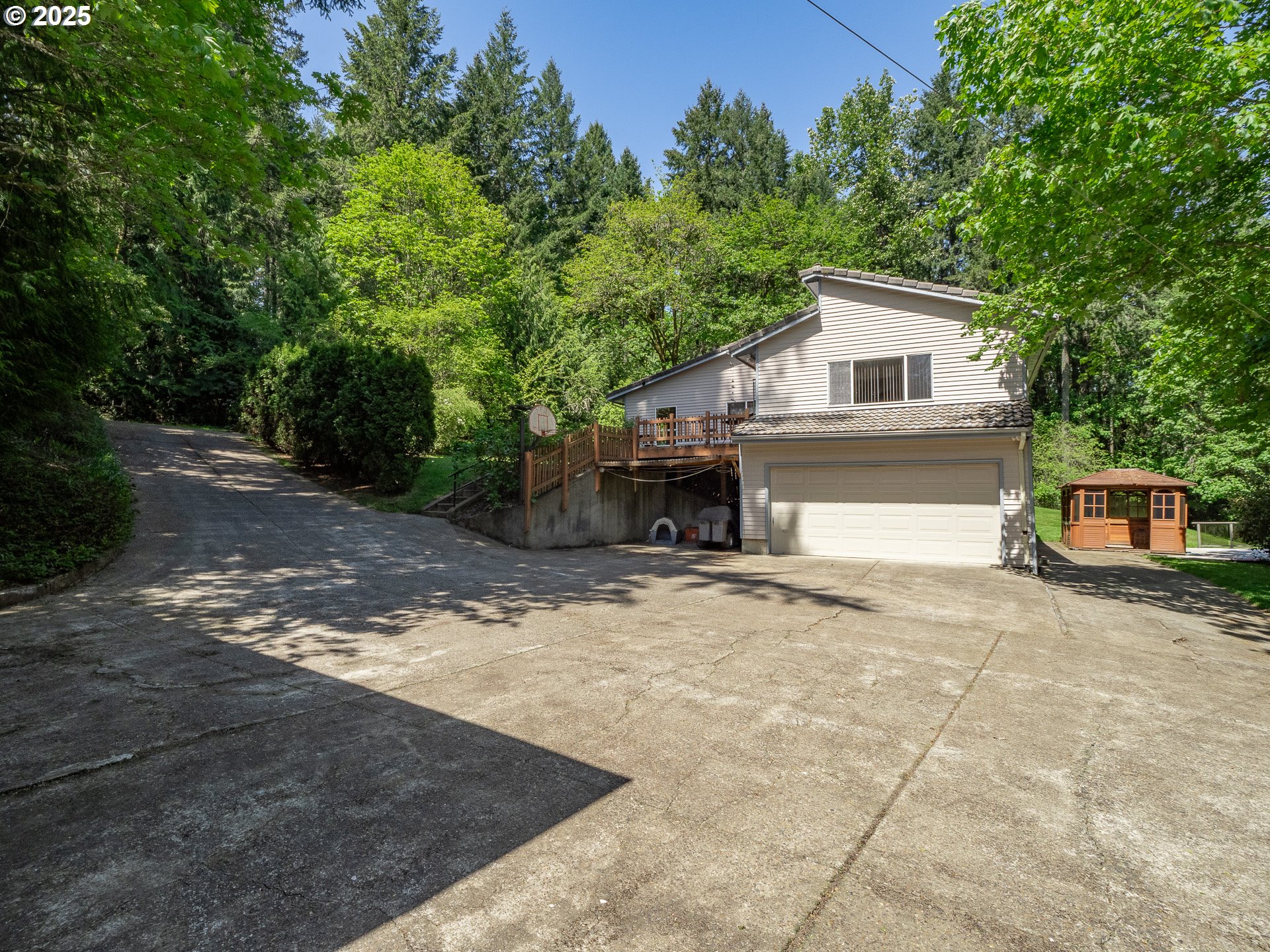 main property photo 33