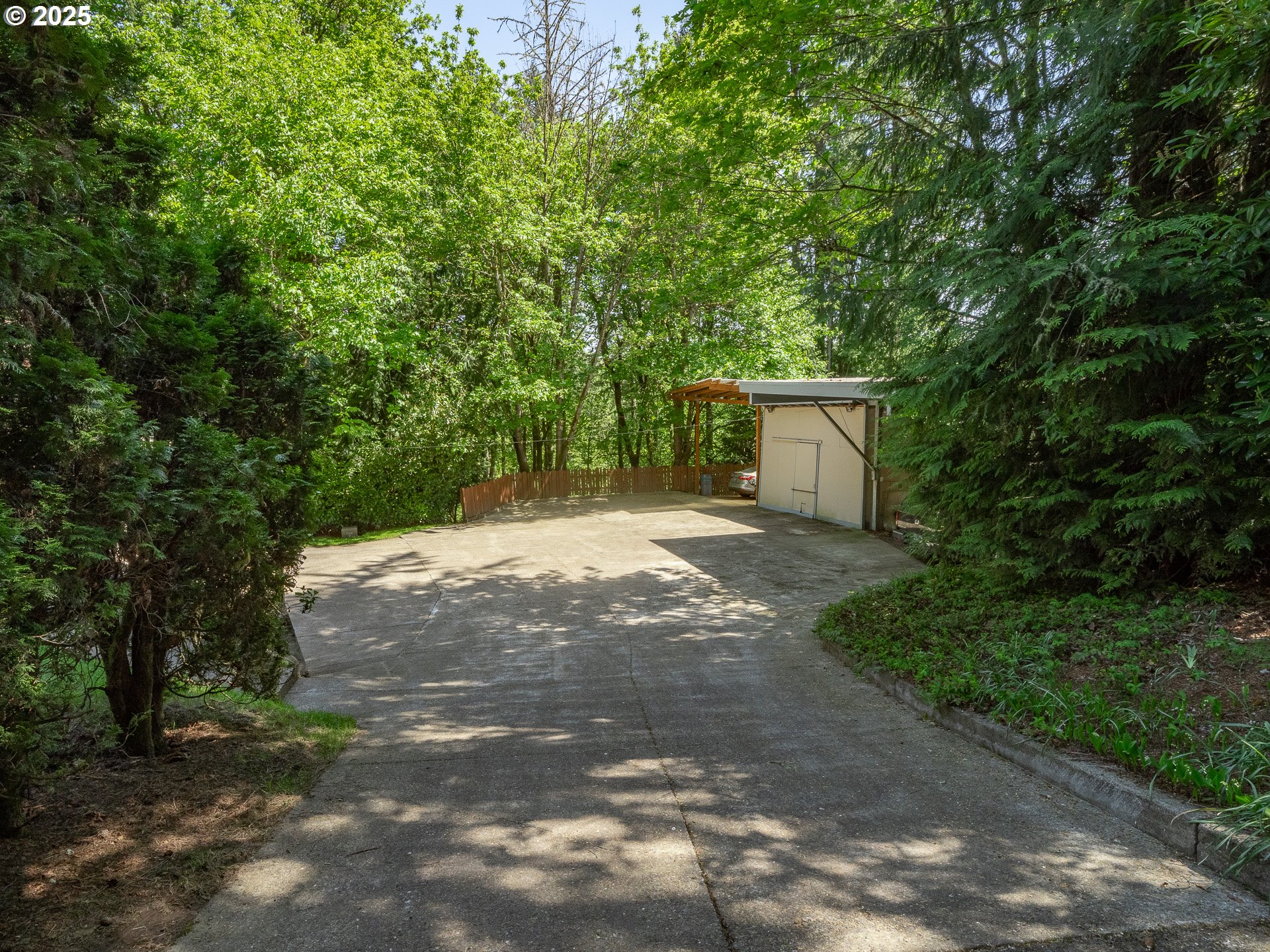 main property photo 45