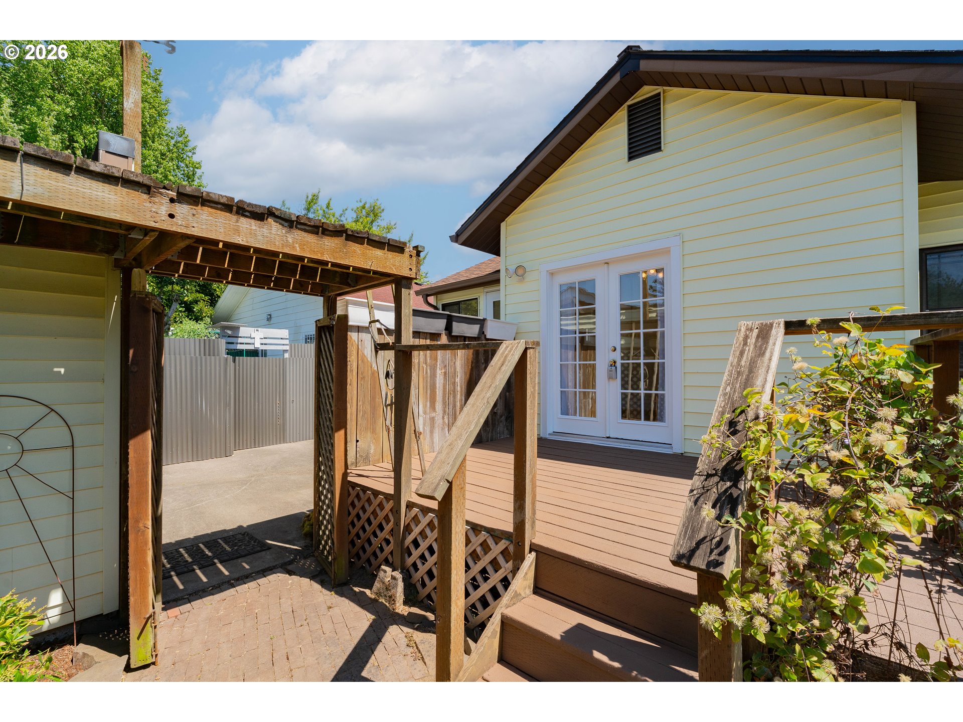 main property photo 37