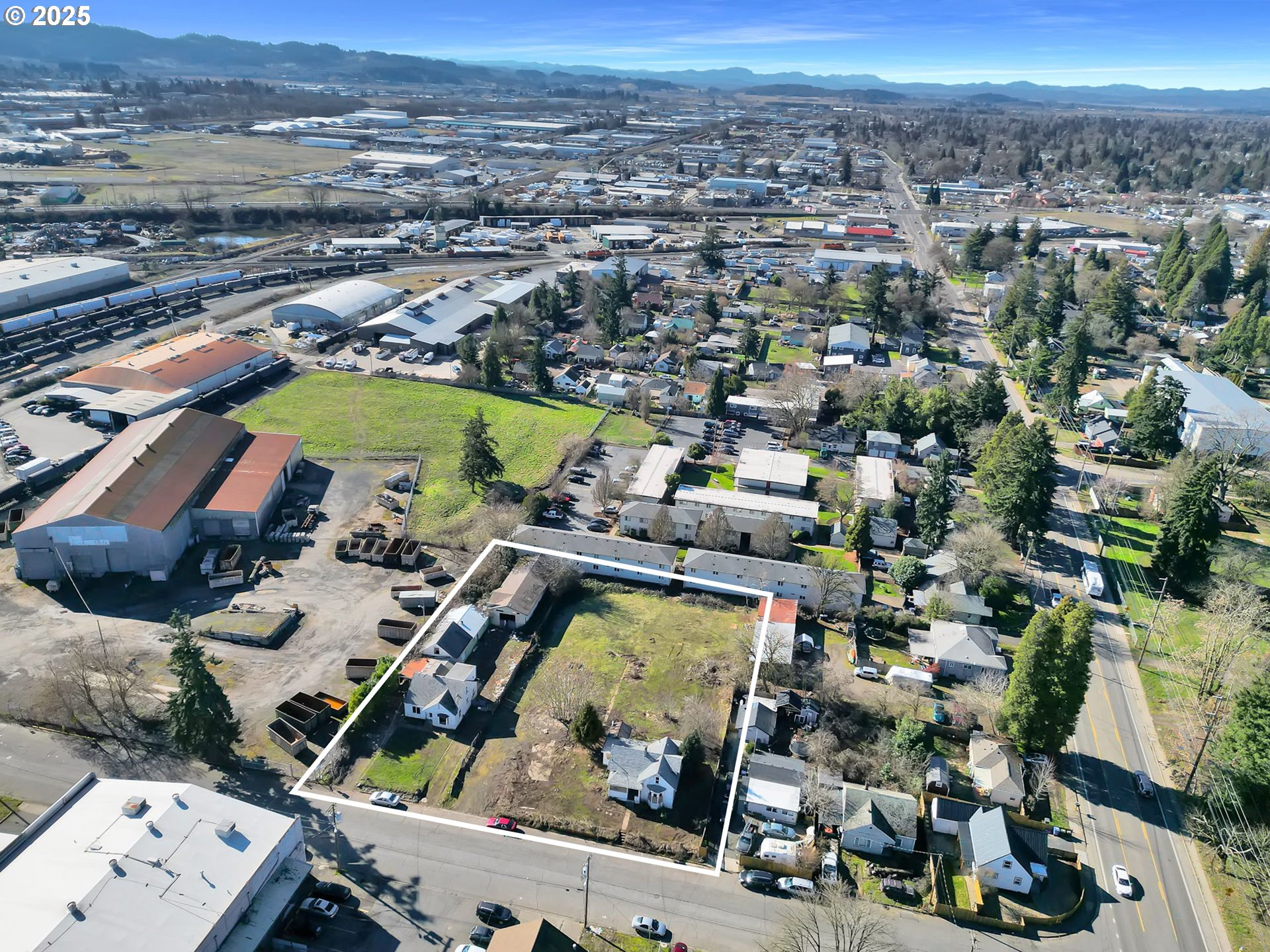 main property photo 4