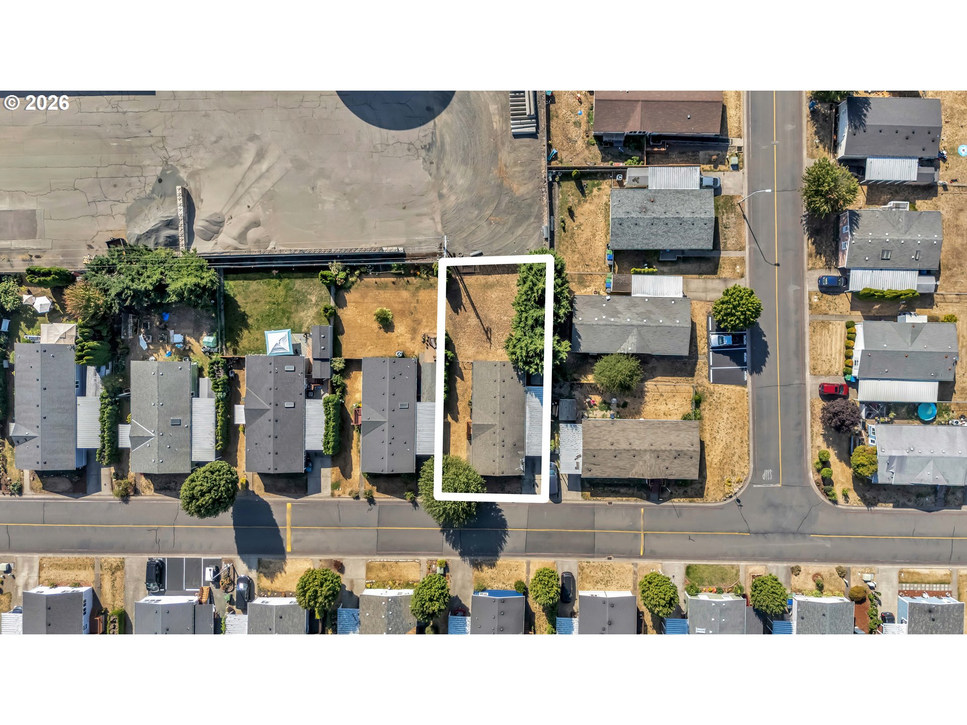 main property photo 34