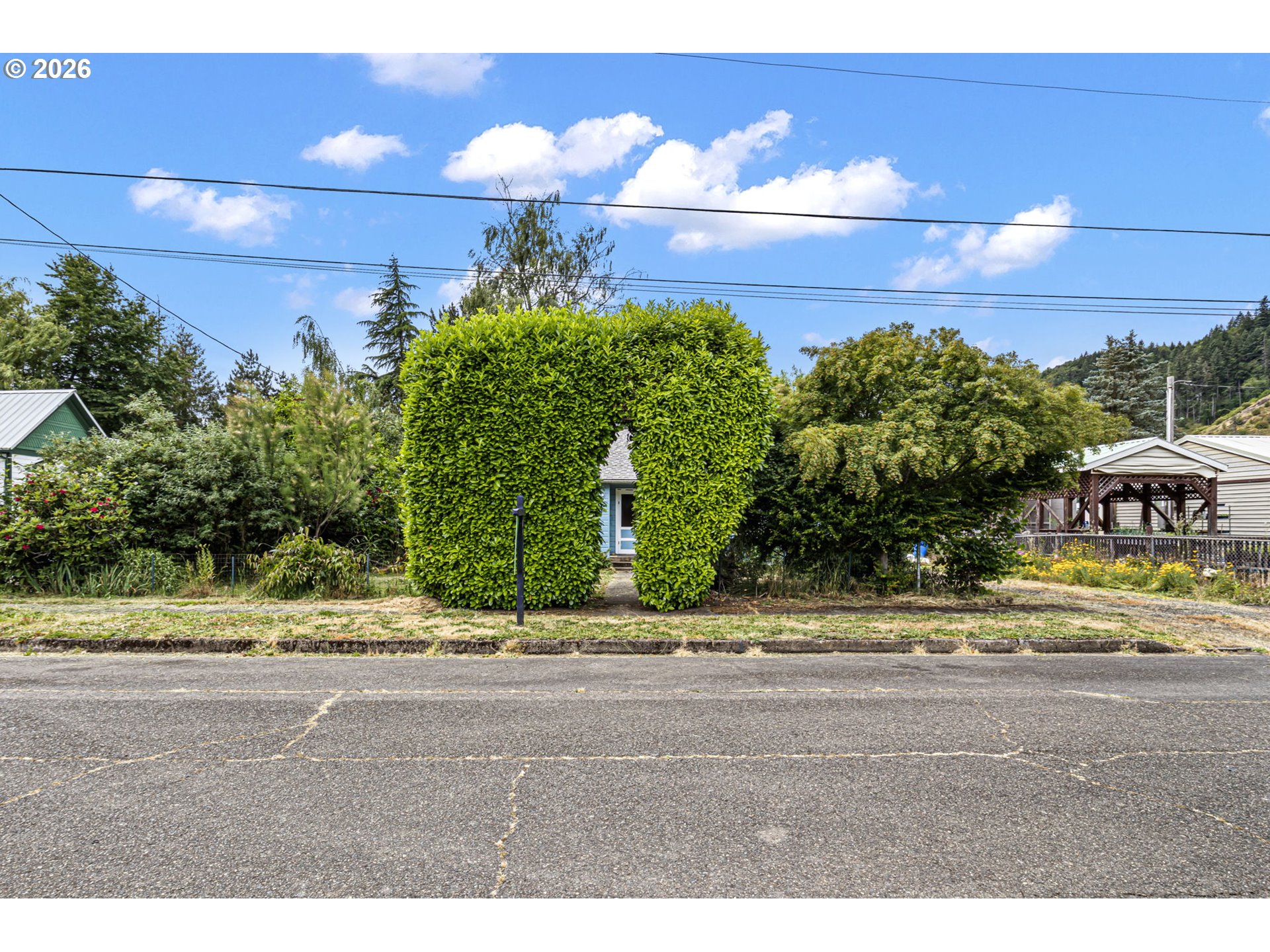 main property photo 46