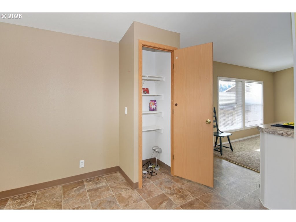 property viewer photo 10