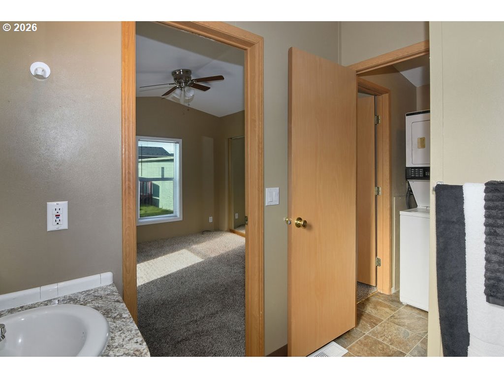 property viewer photo 15