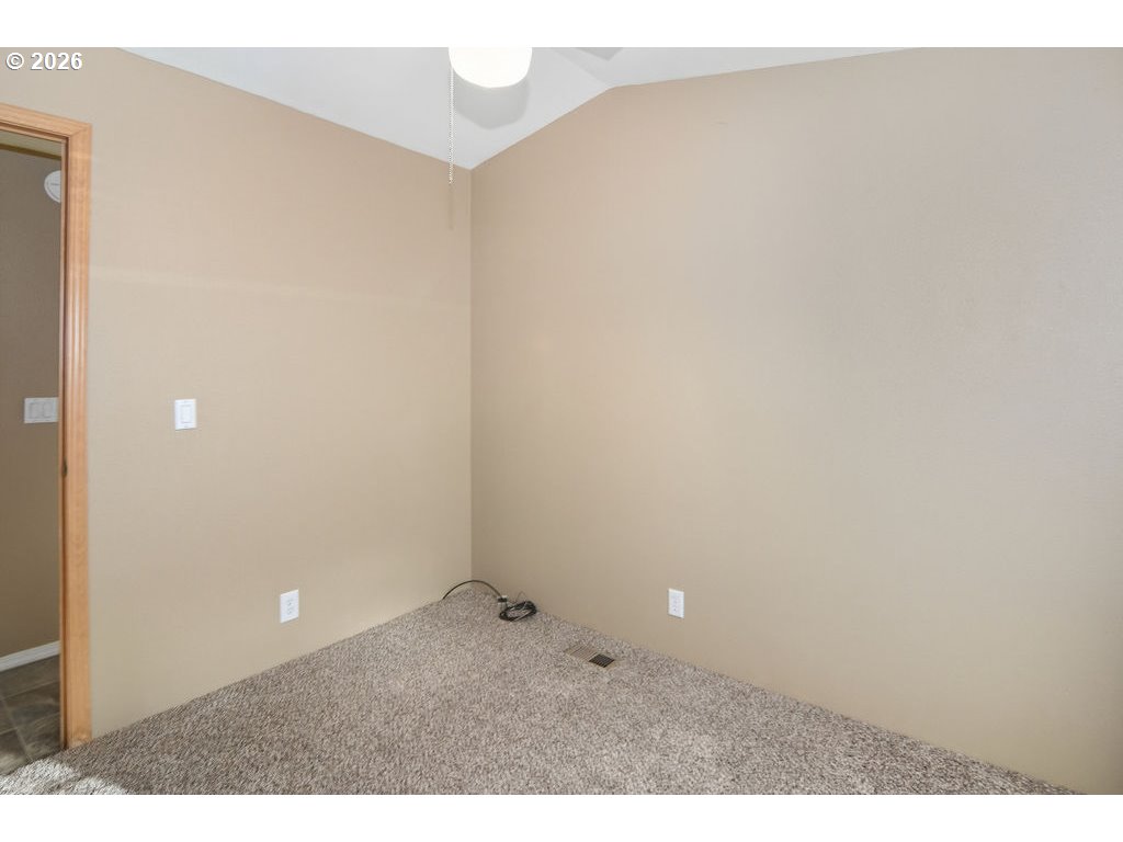 property viewer photo 20