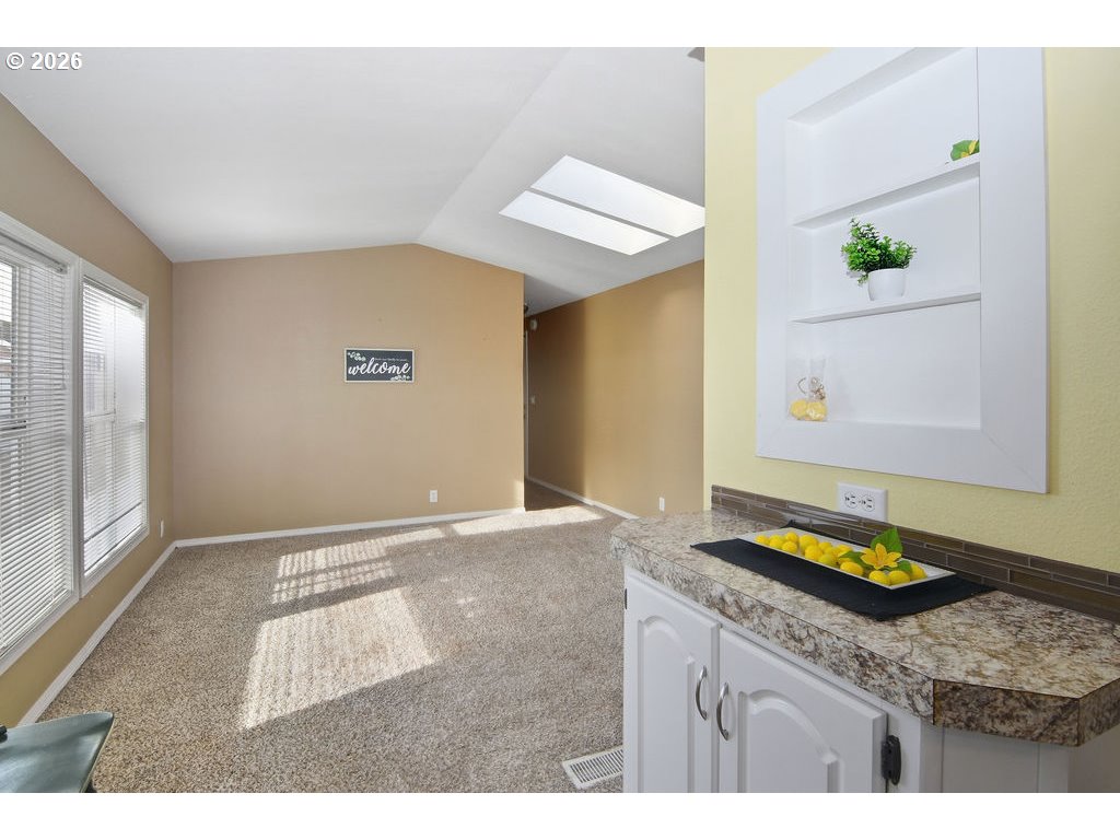 property viewer photo 6