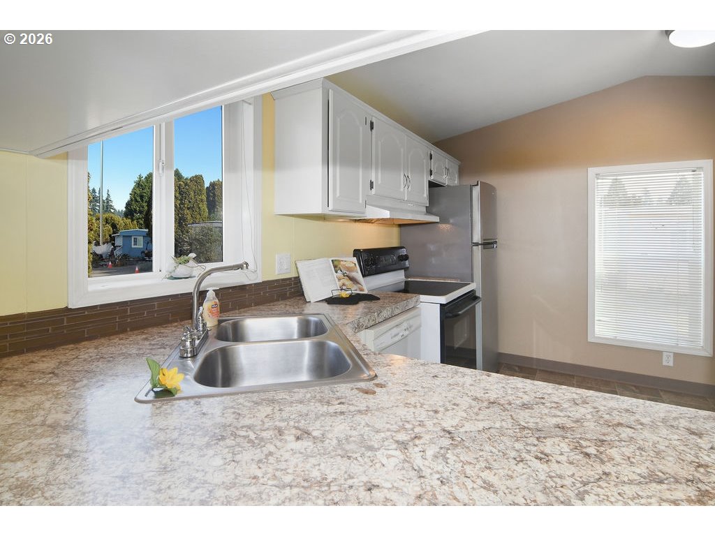 property viewer photo 9