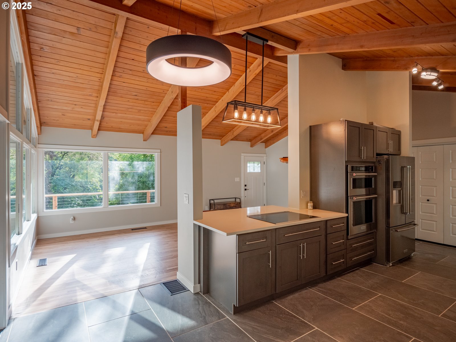 property viewer photo 11