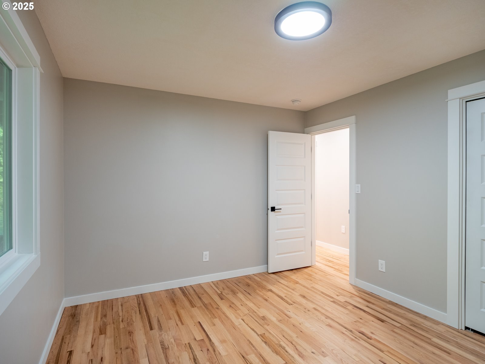 property viewer photo 22
