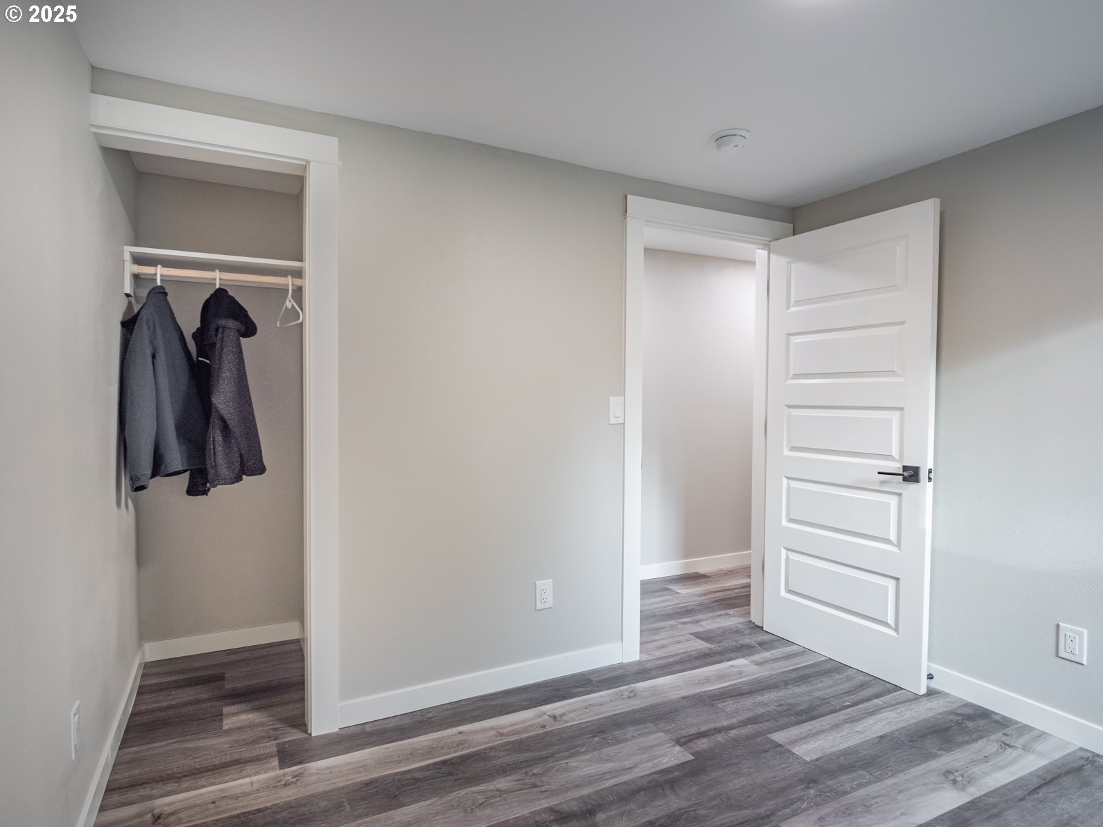 property viewer photo 26
