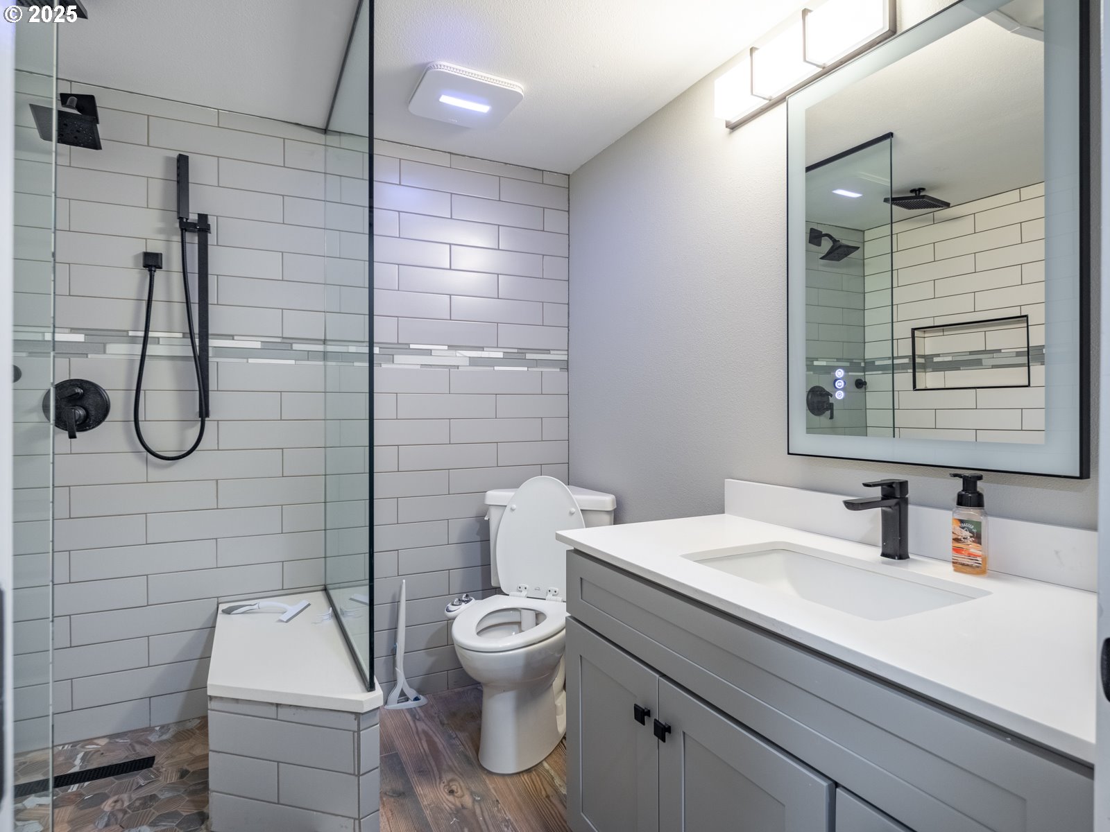 property viewer photo 27