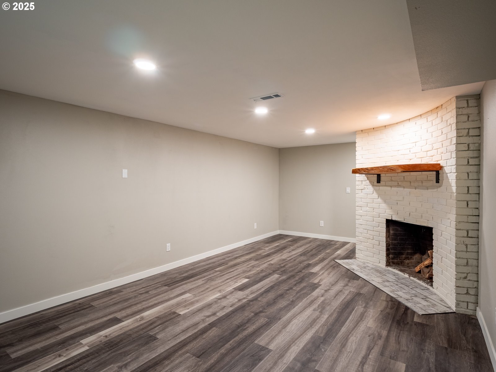 property viewer photo 34