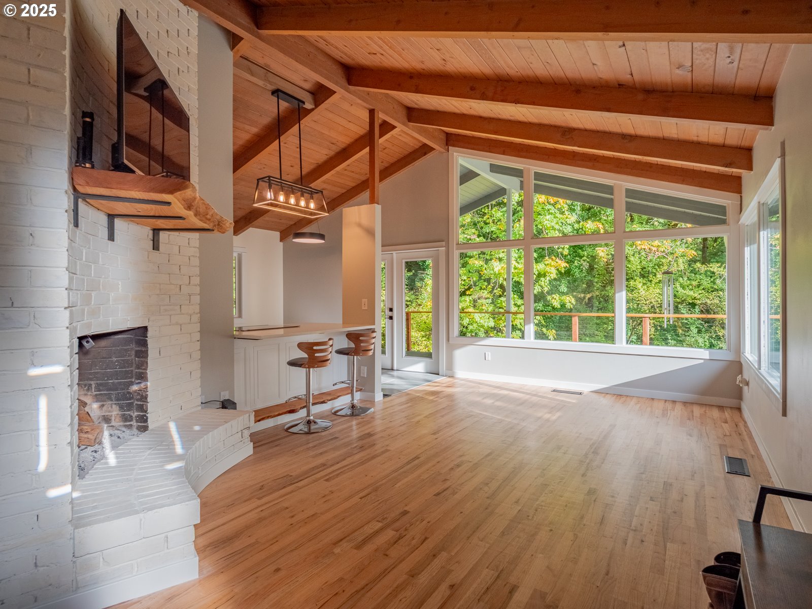 property viewer photo 9