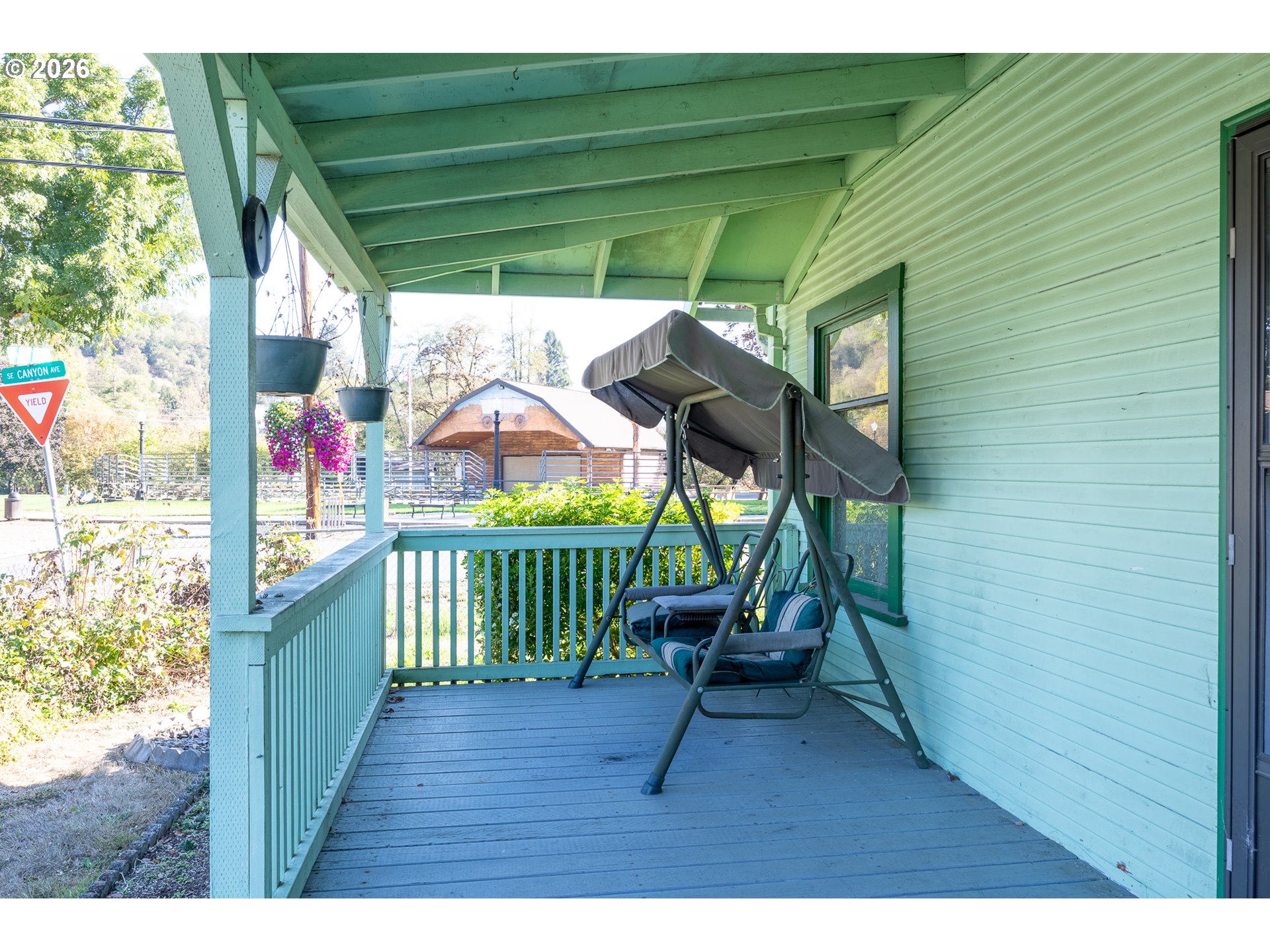 main property photo 13