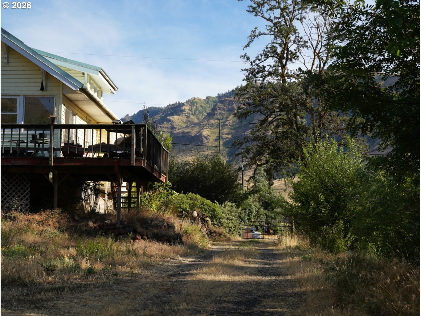 main property photo 28