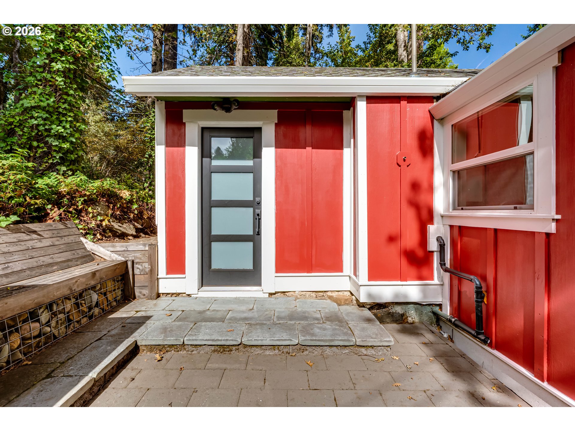main property photo 20