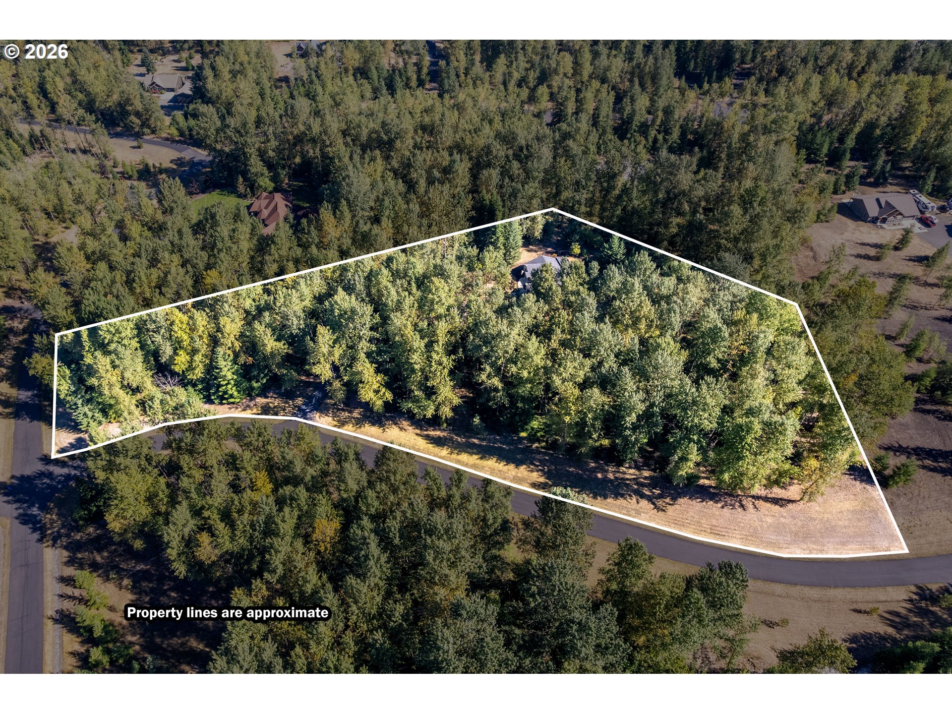 main property photo 28