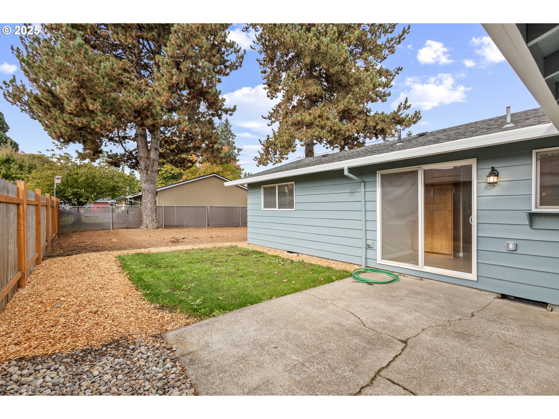 property viewer photo 2