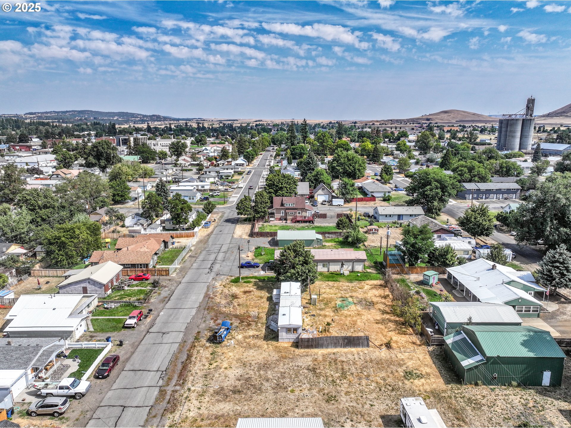 main property photo 8