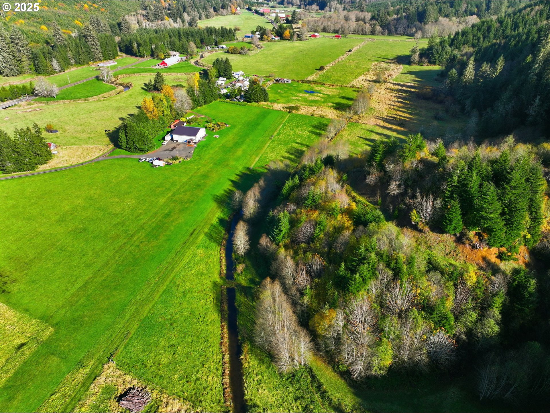 main property photo 40