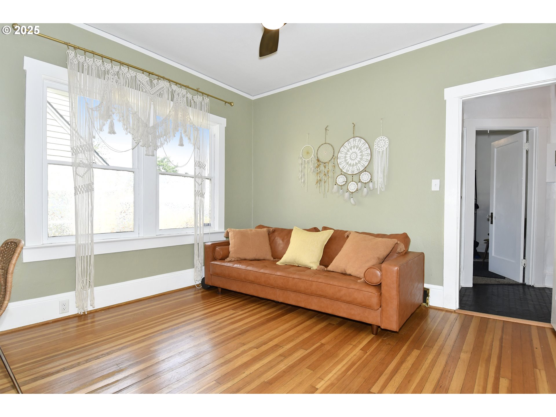 property viewer photo 10