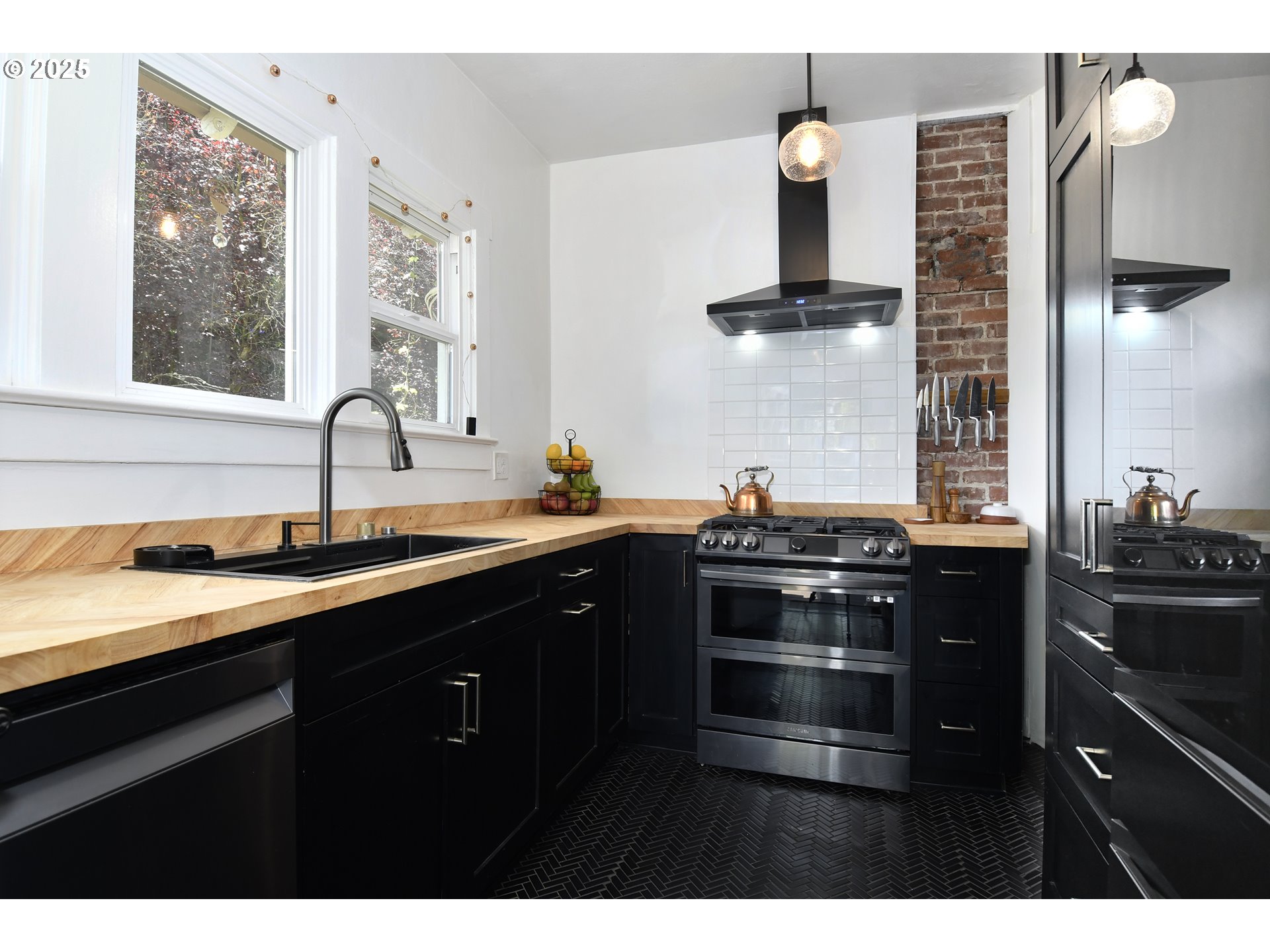 property viewer photo 11