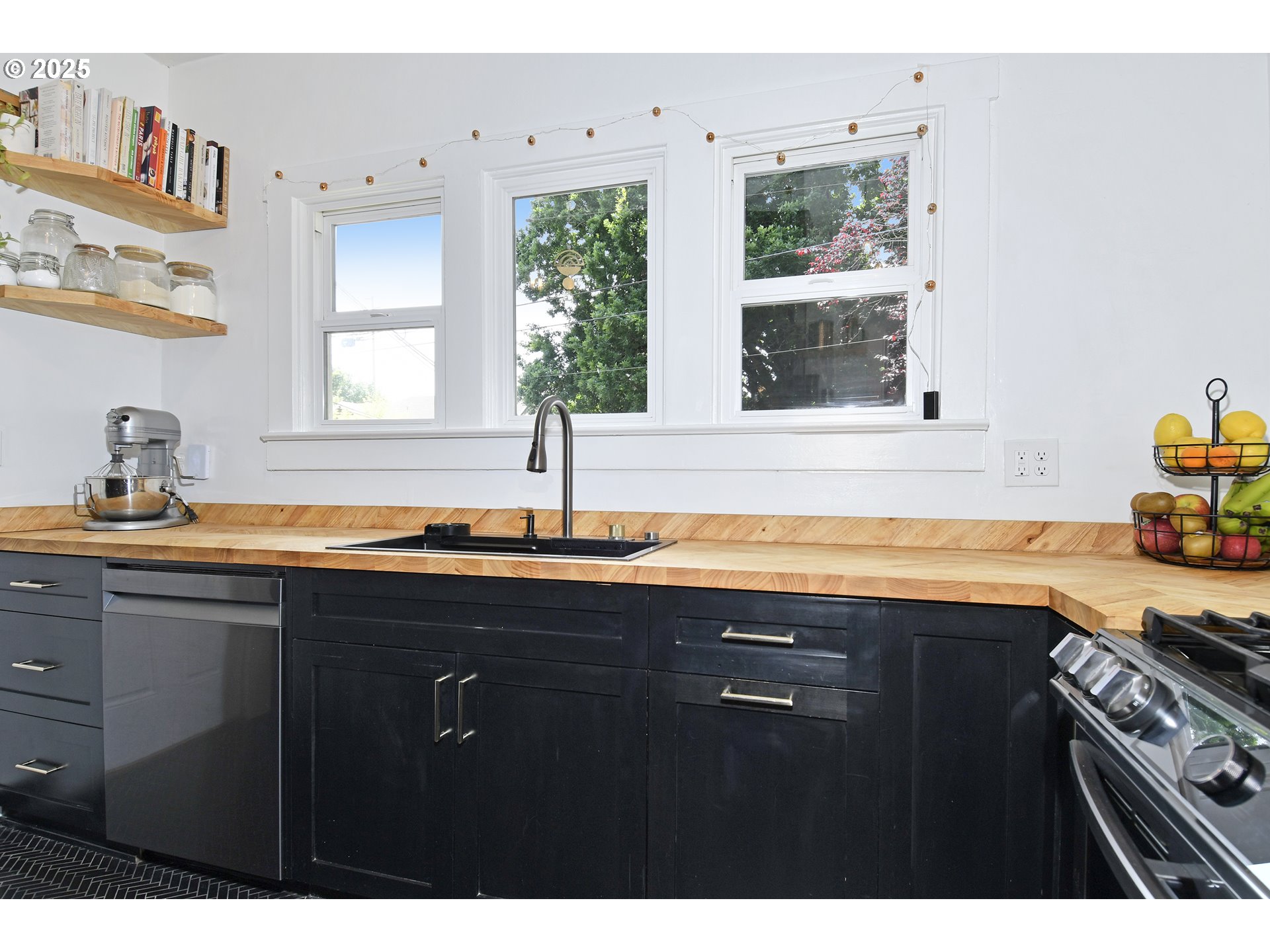 property viewer photo 12
