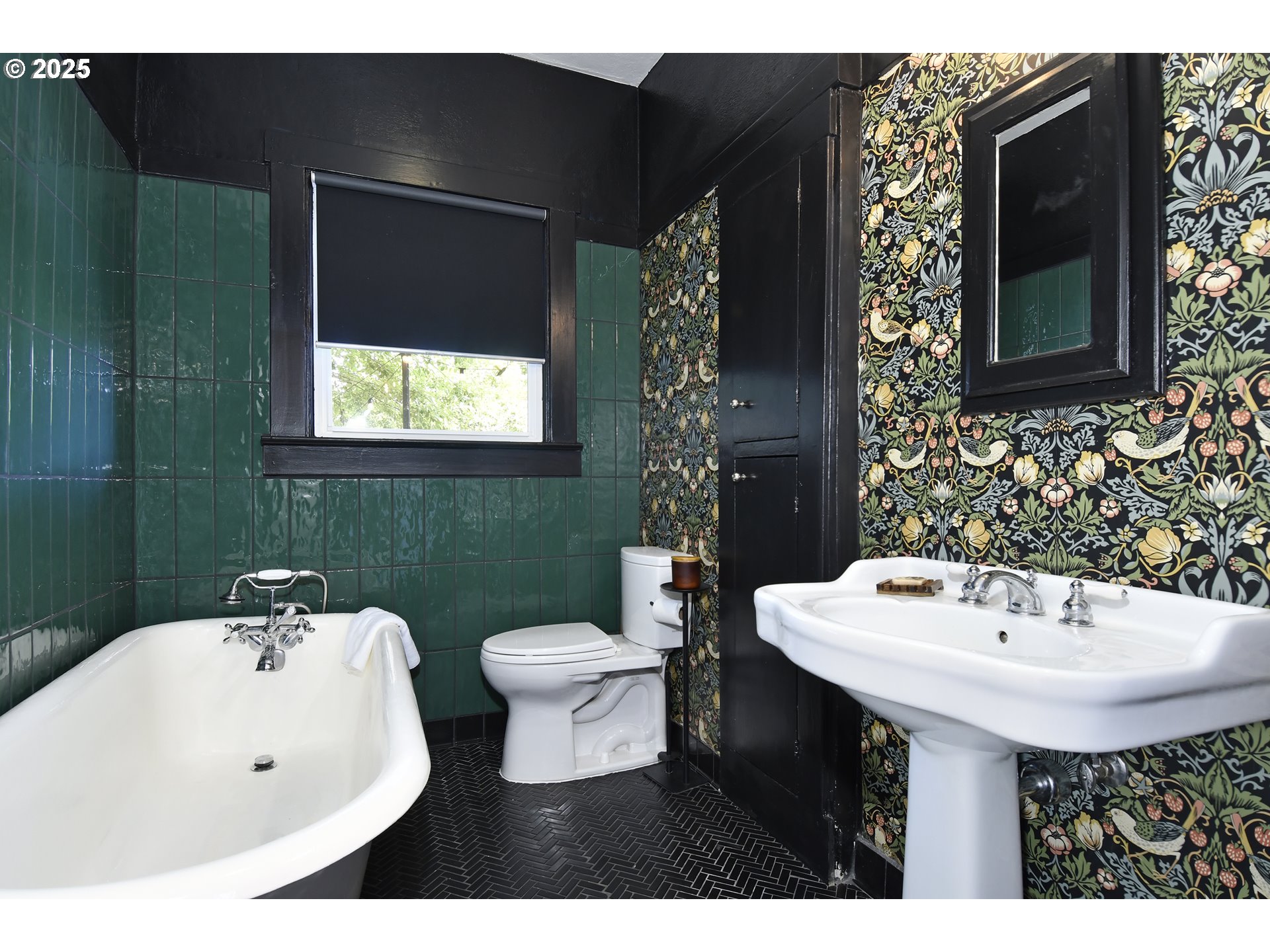 property viewer photo 14